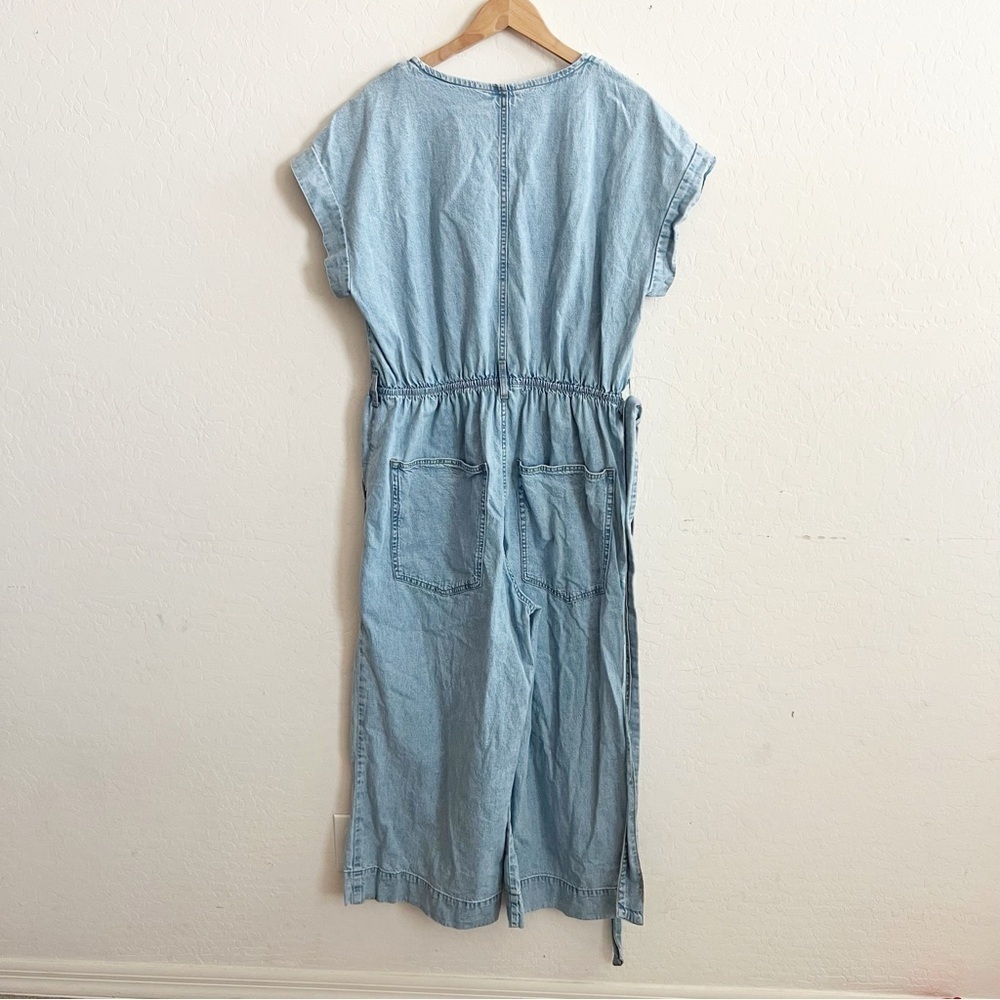 H&M light wash denim wide leg v-neck jumpsuit - Picture 3 of 9